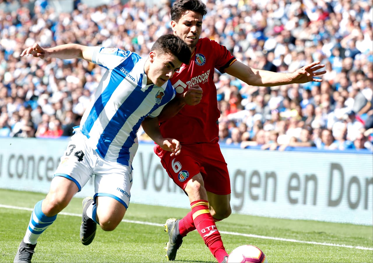 Real Sociedad comenzó con la iniciativa para buscar un triunfo que lo mantuviera aferrado a la opción de pelear por torneos continentales.