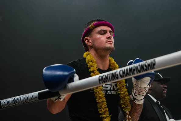 Campeón mundial de muay thai fractura el cráneo a su asaltante
