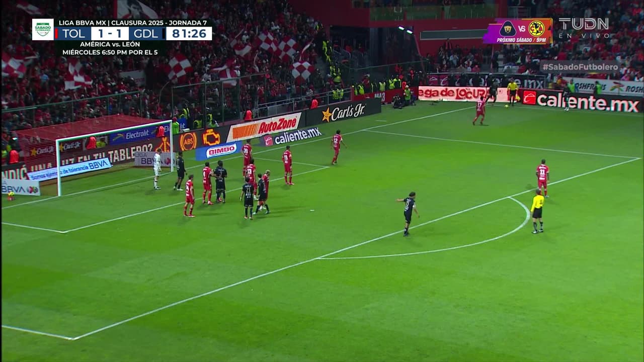 ¡Le anulan otro gol a Chivas! Tapia se queda adelantado