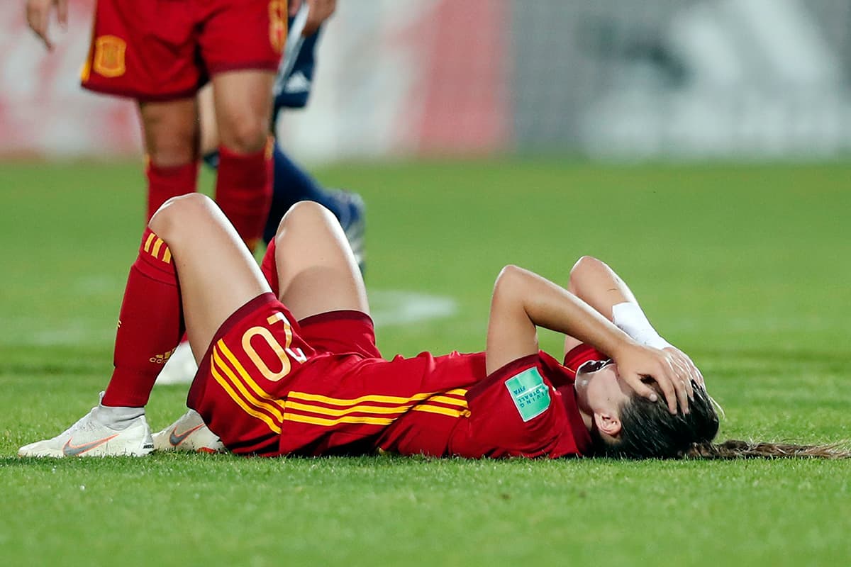 La frustración de Claudia Pinar refleja el desenlace español en el Mundial femenil Sub-20 de Francia, ya que habían llegado a la final invictas con cinco triunfos y un empate.