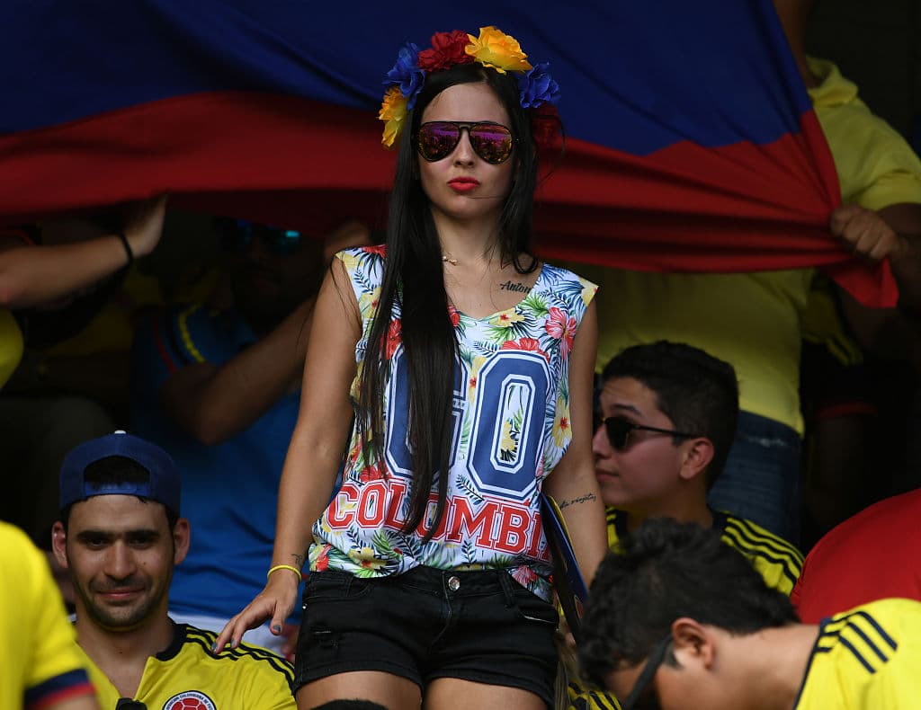 A supporter of Colombia waits for the start of the WC 2018 qualification football match against Chile in Barranquilla, Colombia, on November 10, 2016. / AFP / Luis Acosta (Photo credit should read LUIS ACOSTA/AFP/Getty Images)