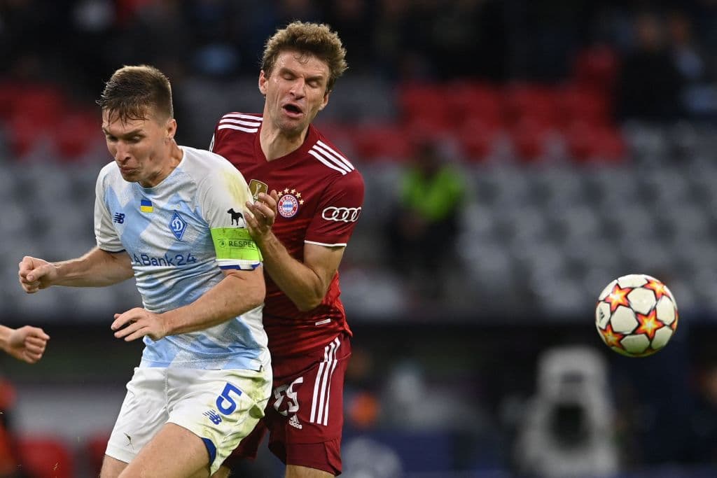 Con dos goles de Robert Lewandowski, Bayern golea en casa 5-0 al Dynamo de Kyiv.