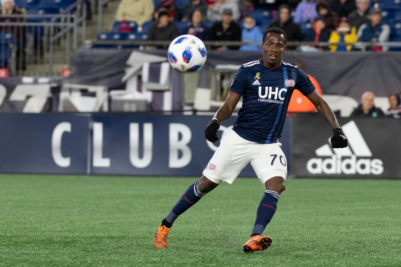 El ecuatoriano Cristian Penilla firma una gran temporada de debut en la MLS con un tanto y una asistencia en el triunfo de New England Revolution ante Orlando City SC. (USA Today Images)