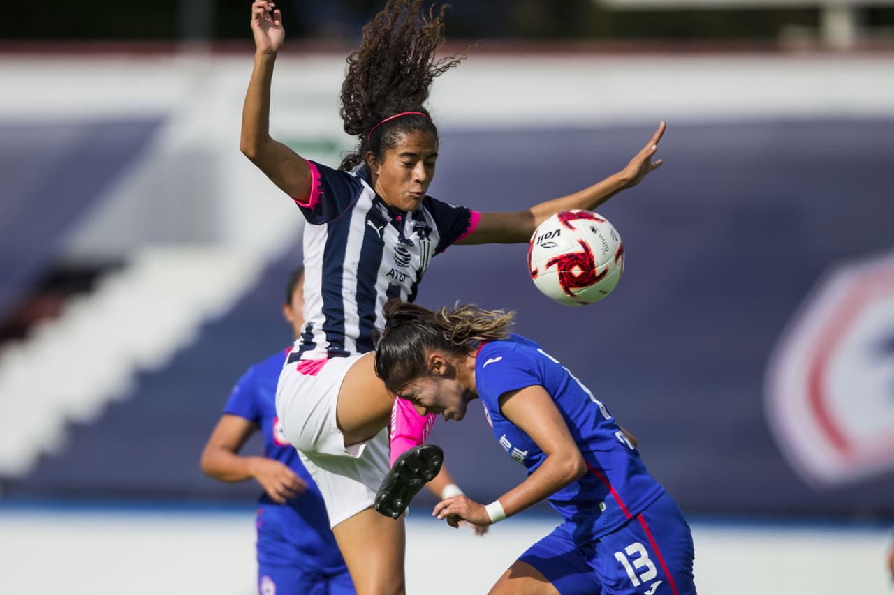 Cruz Azul pierde contra Rayadas 1-2