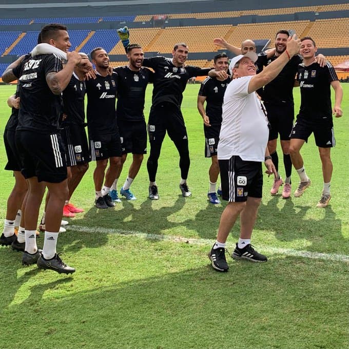 Piojo sobre suplir a Meza: "Buscaremos una posibilidad interesante"