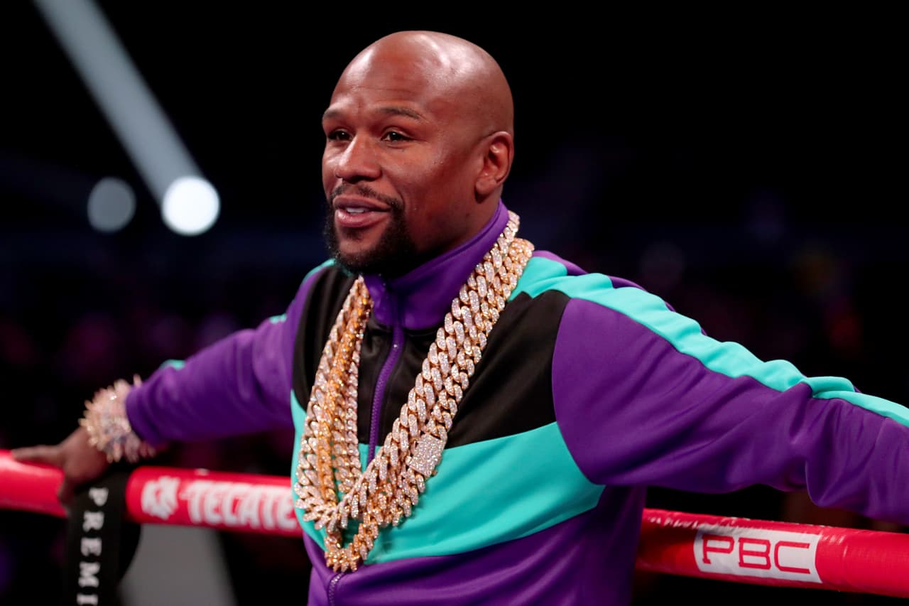 Mayweather tiene 42 años y ha sido exitoso dentro y fuera del ring.