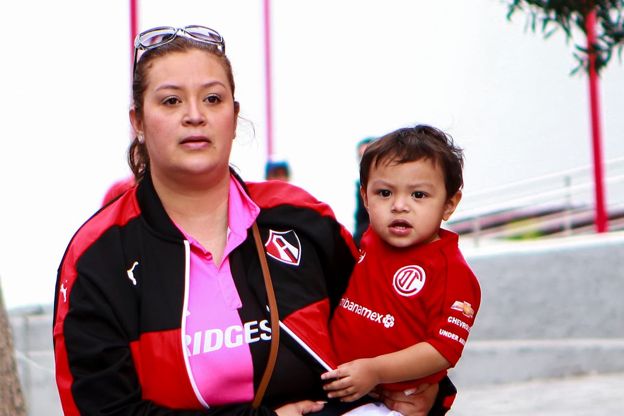 El color se tomó el estadio Nemesio Diez para el duelo entre Toluca y Atlas por la Jornada 11 del Clausura 2019 de la Liga MX, donde los hinchas son protagonistas con su alegría.