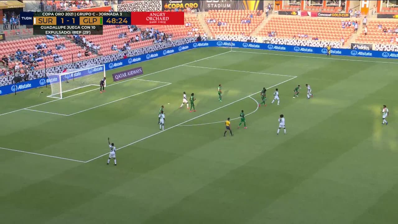 ¡TIRO ATAJADO! disparo por Dimitrie Apai.