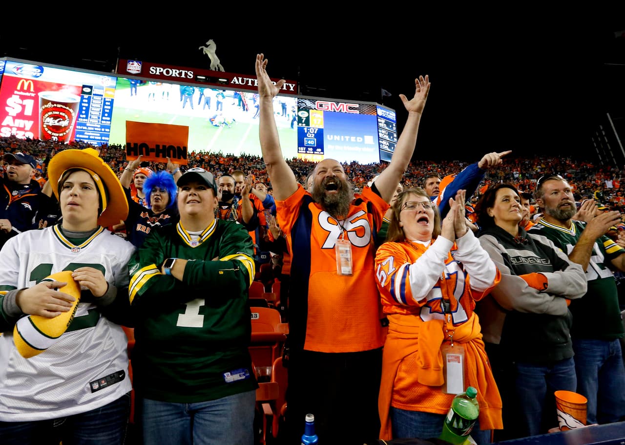 Los Broncos y Peyton Manning brillaron en Lunes por la Noche al derrotar a los Packers 29-10 y así mantenerse invictos. Checa las mejores tomas de este duelo.