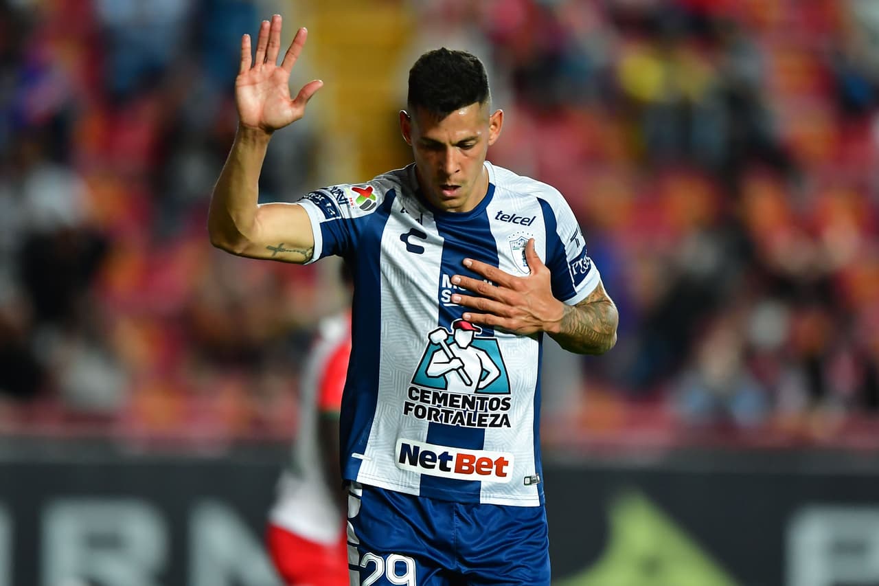 Con todo y que Luis Malagón tuvo una estupenda noche en el arco de Necaxa, Pachuca logra anotarle dos veces para empatar 2-2 en Aguascalientes. Pachuca continúa en el fondo de la tabla con cuatro unidades y Necaxa llega a la a la quinceava posición con siete puntos.