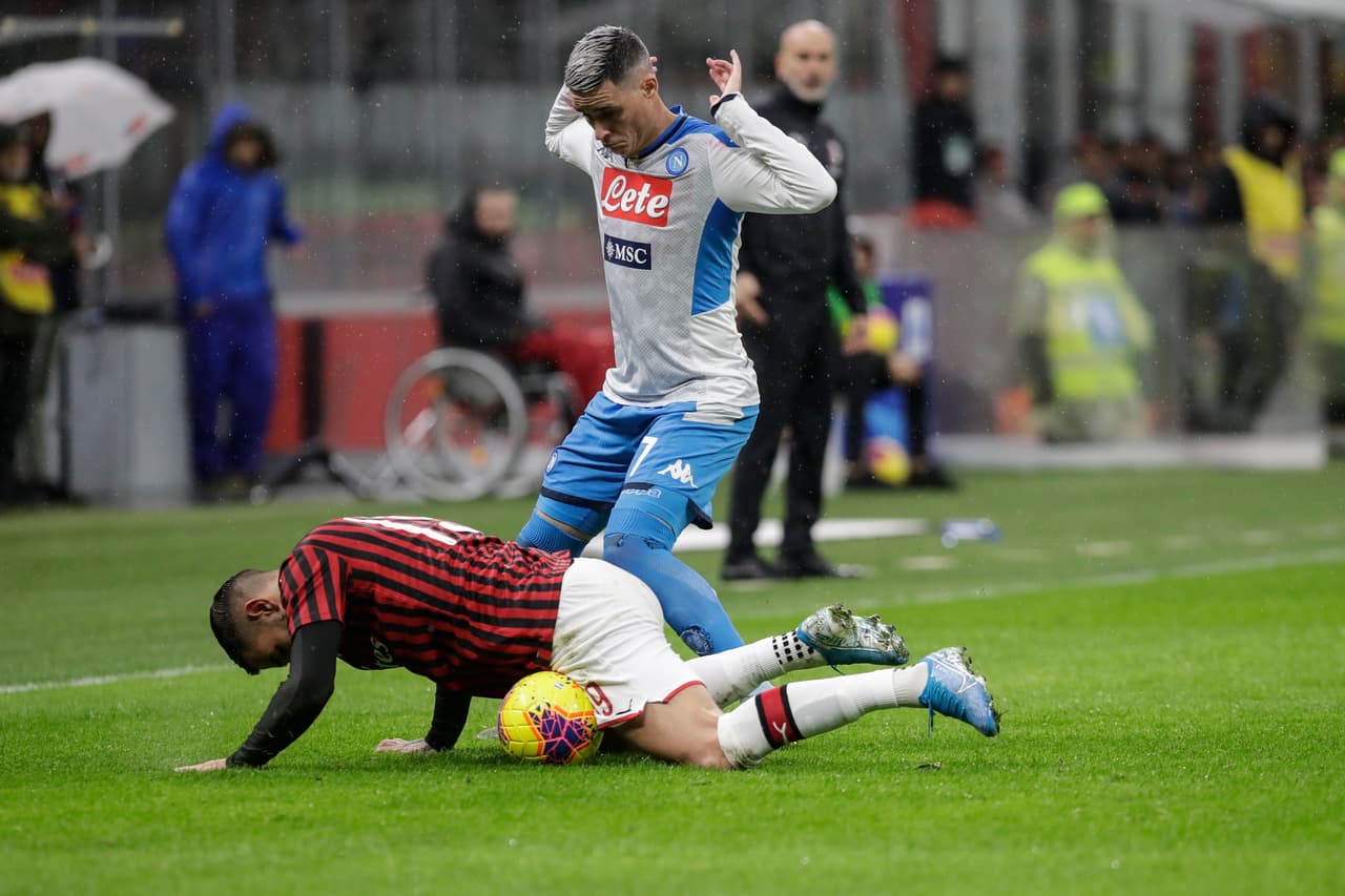 Con goles de Hirving Lozano al 24 y Giacomo Bonaventura al 29, el Milan y Napoli dividen puntos.