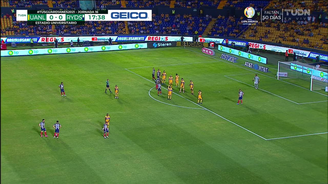 ¡GOOOL! Arturo González anota para Monterrey.