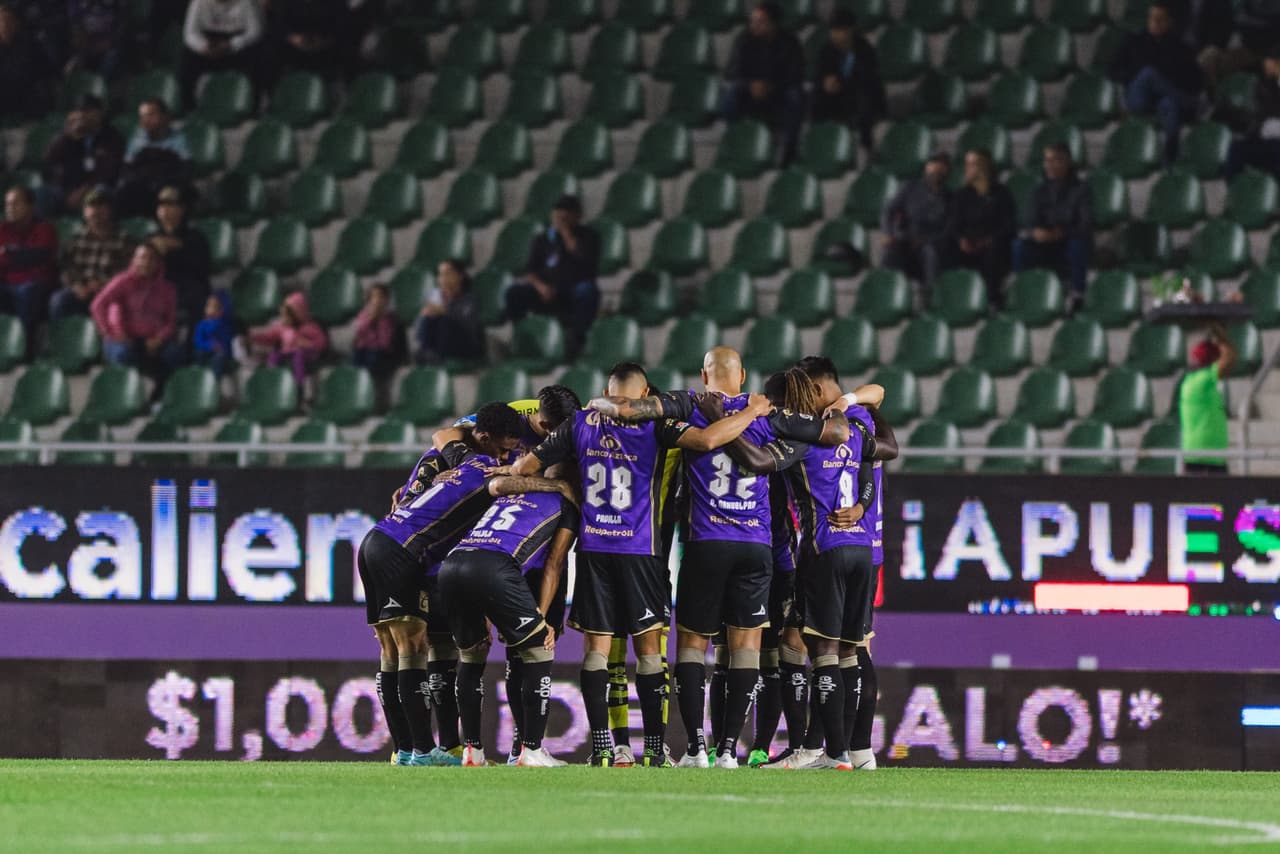 Con un gol tardío de cabeza autoría de Harold Preciado, Santos Laguna doblegó a Mazatlán en el inicio de la Jornada 3 del Clausura 2023. Santos abrió el marcador al 36’ vía Juan Brunetta, pero Ariel Nahuelpán empataría en el segundo tiempo. Sin embargo, Harold Preciado marcó el tanto definitivo a 10 minutos del final.