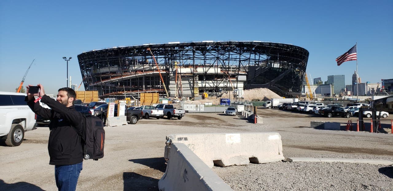 La franquicia de los Raiders se va a Las Vegas y así es como va la que será su nueva casa.