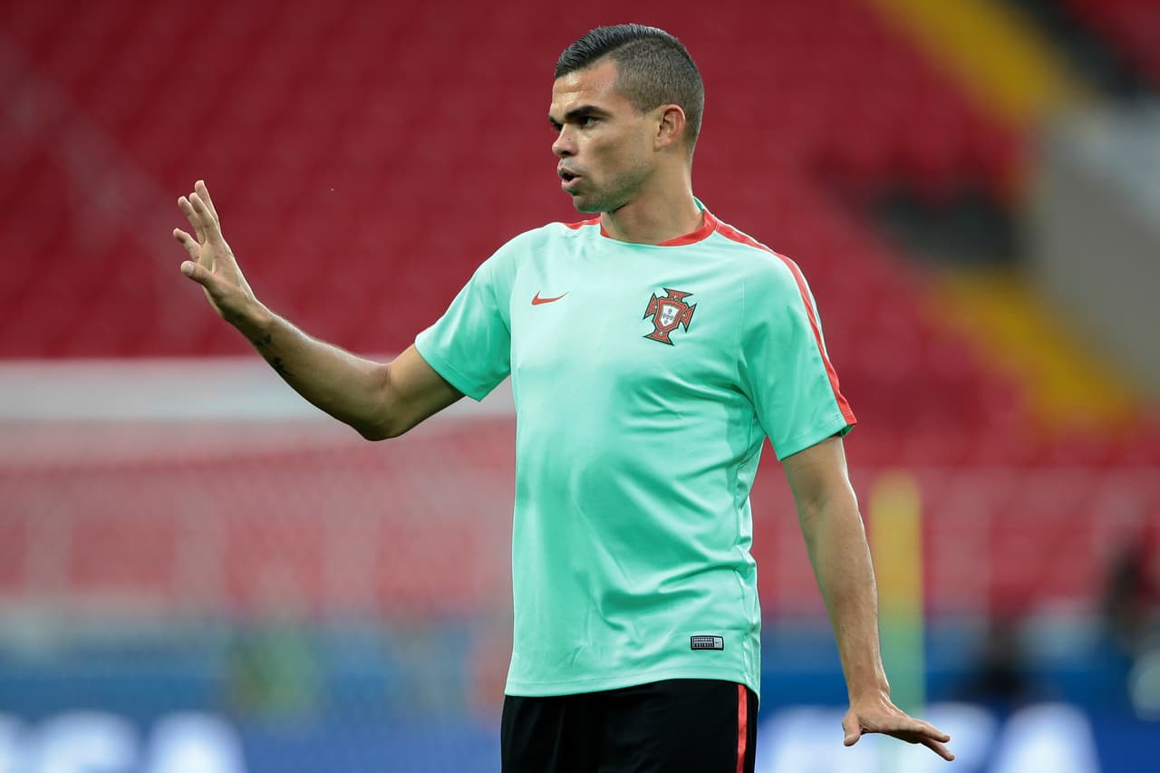 <b>5. Pepe: </b>el defensor portugués se ganó su odio en el fútbol en su etapa temprana con el Real Madrid, cuando los duelos con el Barcelona eran muy intensos. Además, es recordado por la patada en la espalda a Javier Casquero.
