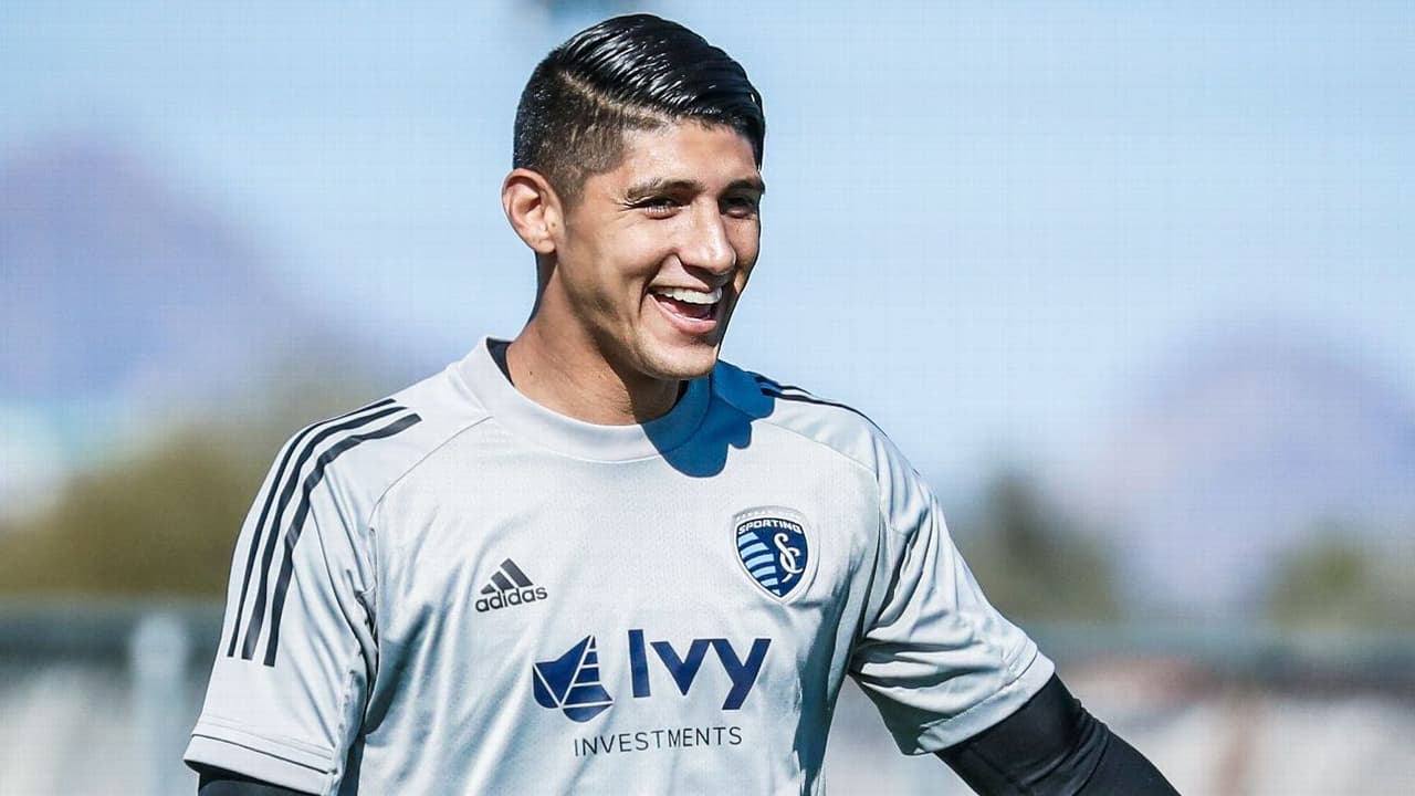 Alan Pulido y Sporting Kansas City, listos para volver con MLS
