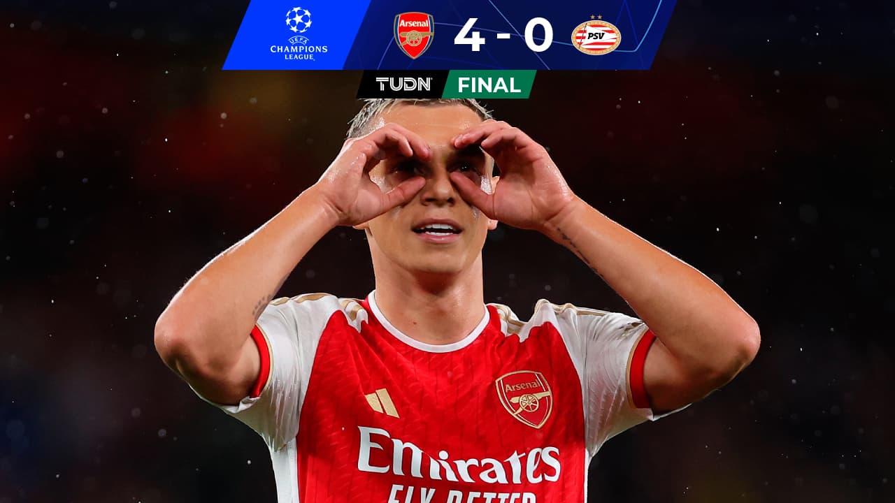 ¡Se busca rival! Arsenal golea al PSV con todo y 'Chucky' Lozano