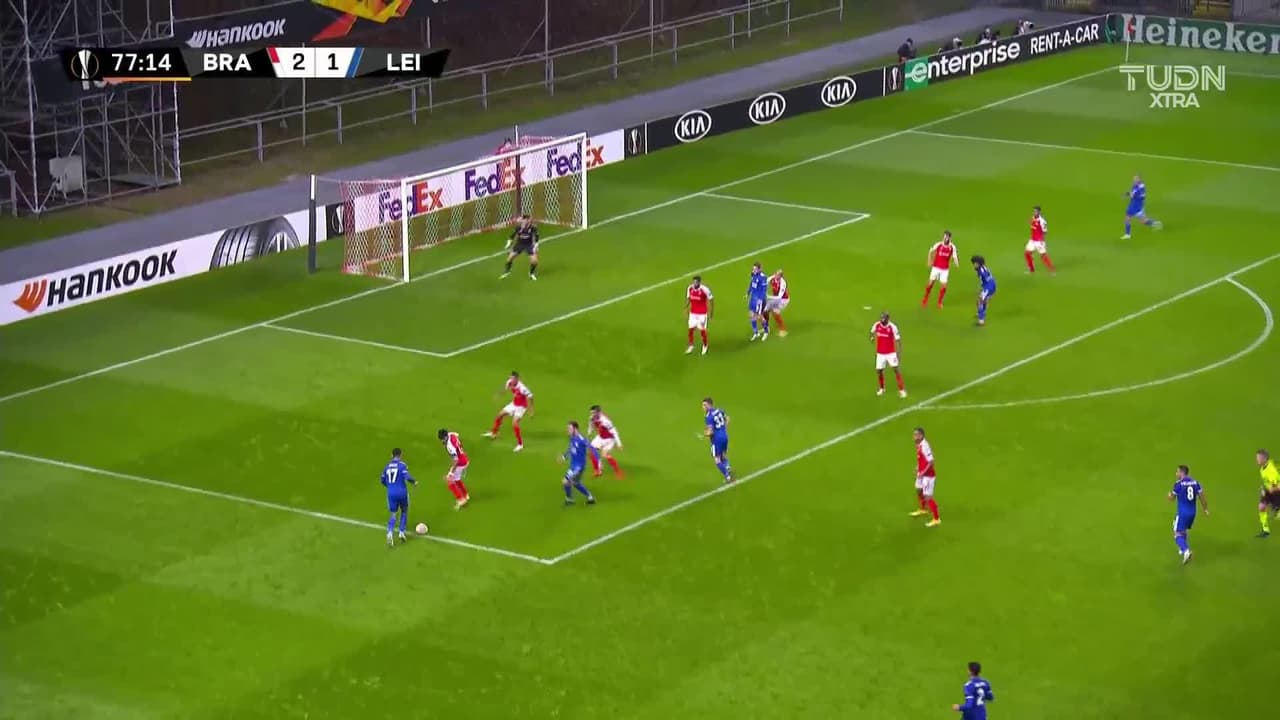 Thomas puso el 2-2 para Leicester City 