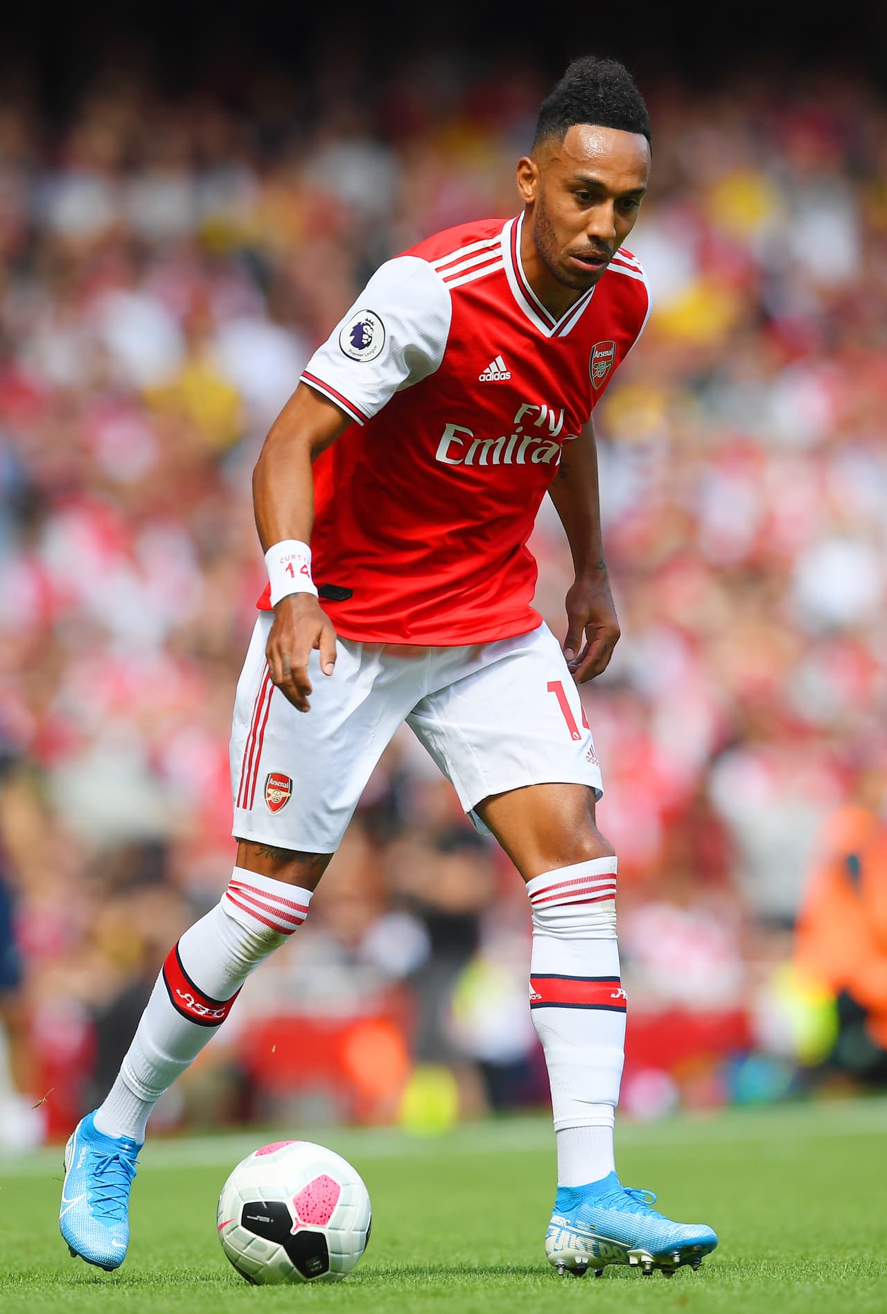 Son también 65 millones de euros anuales los que el Arsenal recibe de Adidas para colocarse en el puesto cinco del TOP 5.