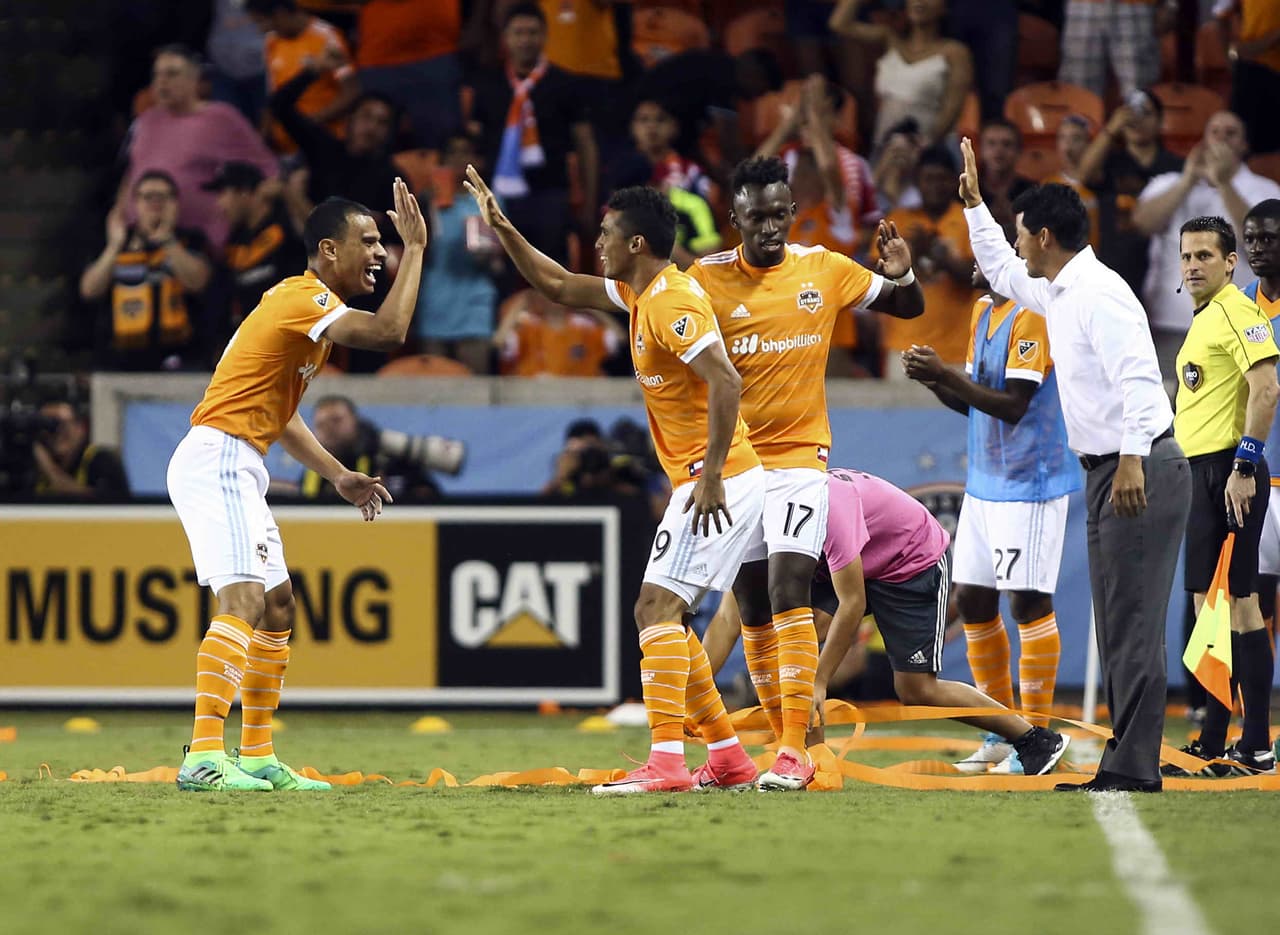 Ni la ausencia forzada del ‘Cubo’ Torres, ni un penal fallado evitan la goleada al Orlando City de Kaká