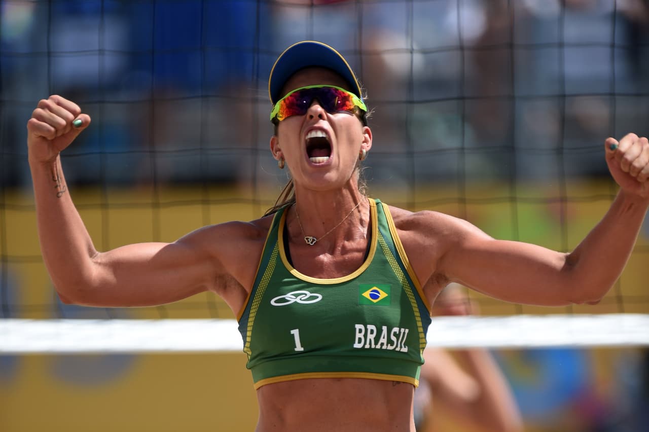 Brasil se quedó con la medalla de bronce tras derrotar 2-0 (21-9, 21-14) a Canadá.