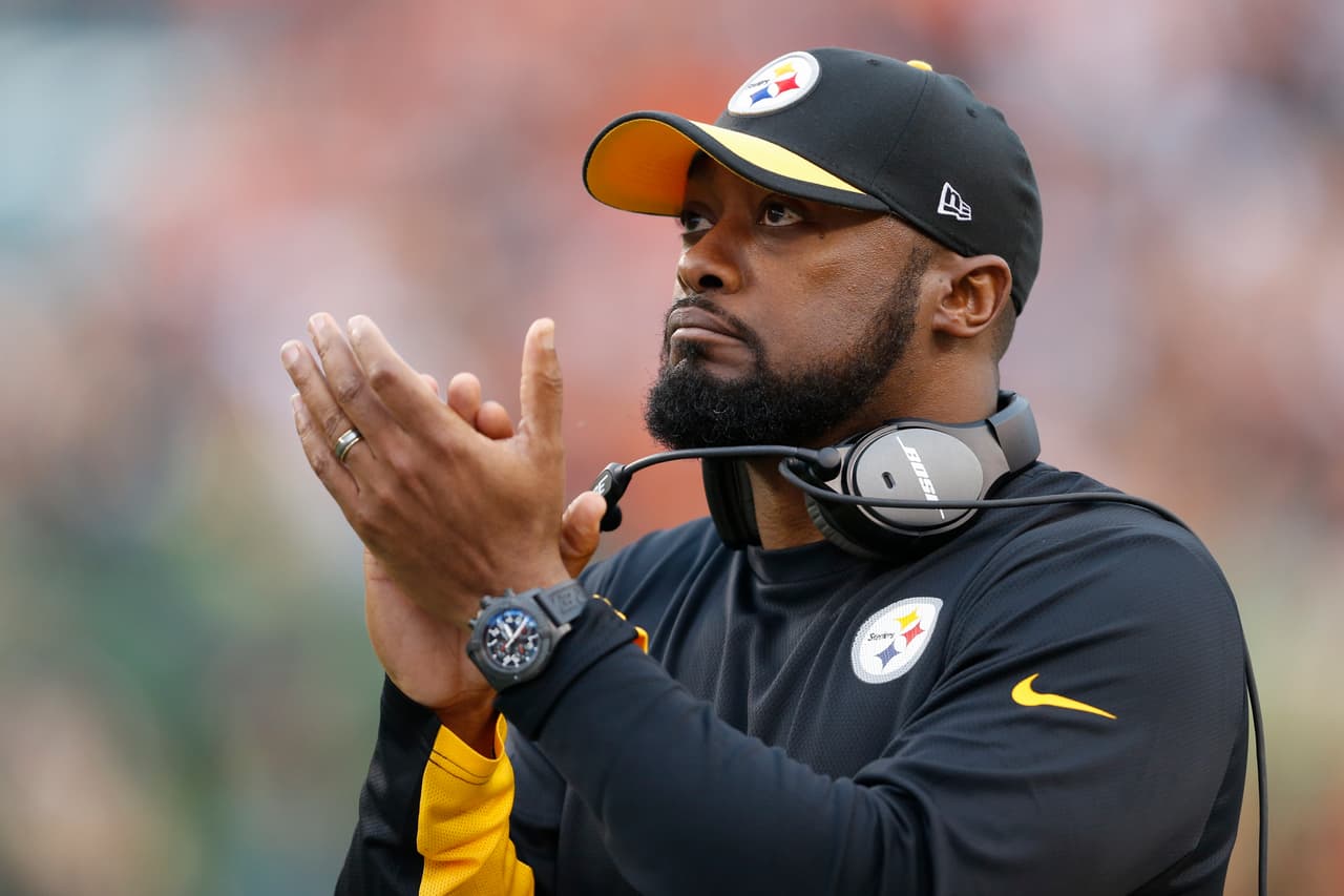 El entrenador en jefe de Pittsburgh MIKE TOMLIN mejoró su marca en temporada regular a 90-51 desde que llegó a los Steelers en 2007.