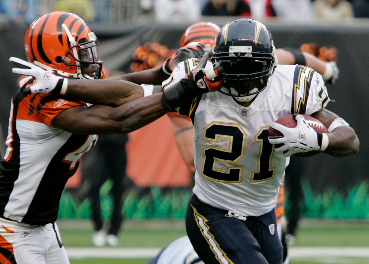 Jacksonville, que anotó 21 puntos tanto en el tercer como en el cuarto periodo en este partido, es el tercer equipo en anotar al menos 21 puntos en los últimos dos cuartos del mismo juego desde 1970 y son los primeros en conseguir ese hito desde el 2006 (San Diego el 12 de noviembre del 2006 vs. Cincinnati).