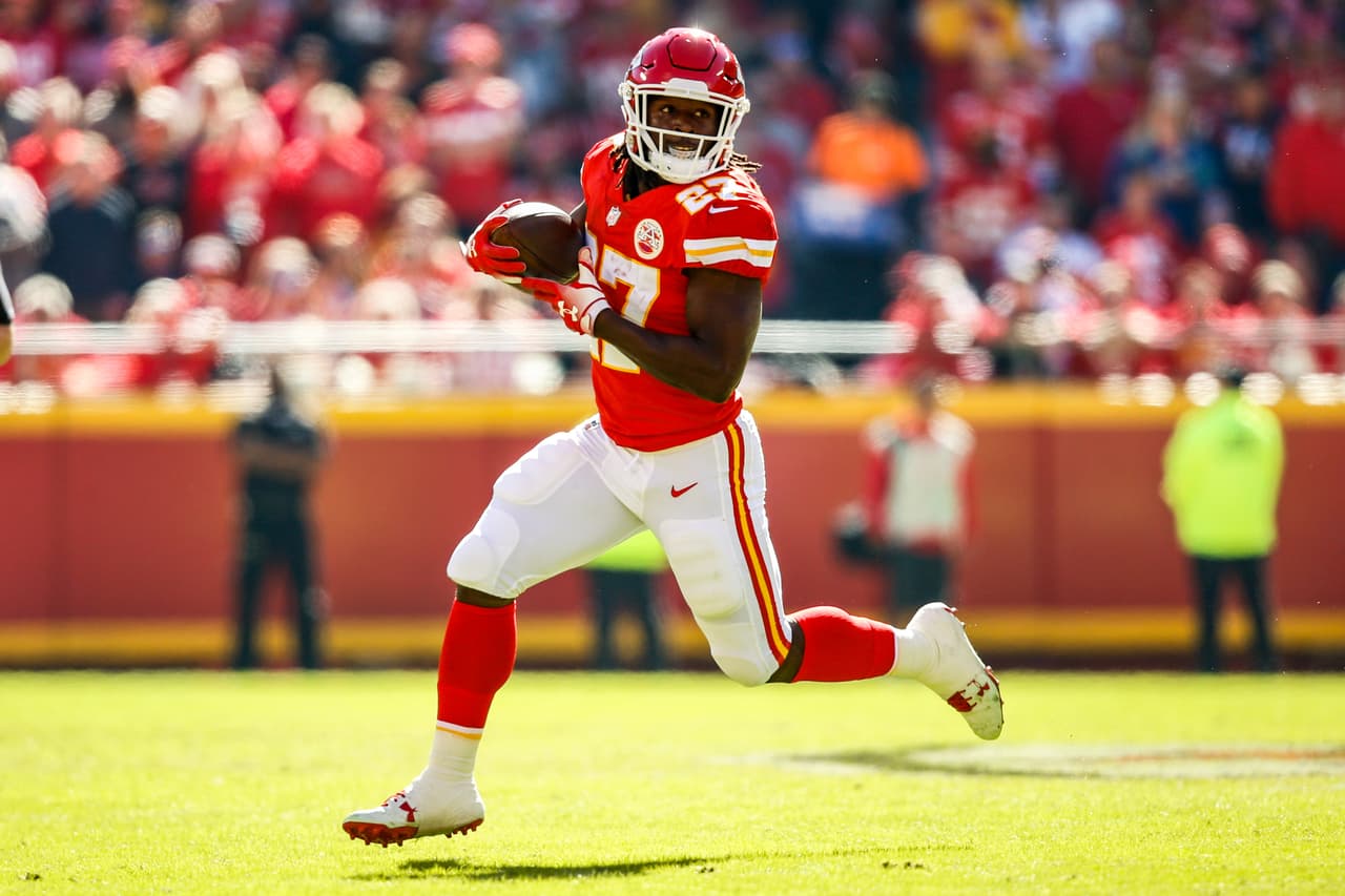 ¡La mala suerte no los deja! La NFL suspende a Kareem Hunt de los Browns
