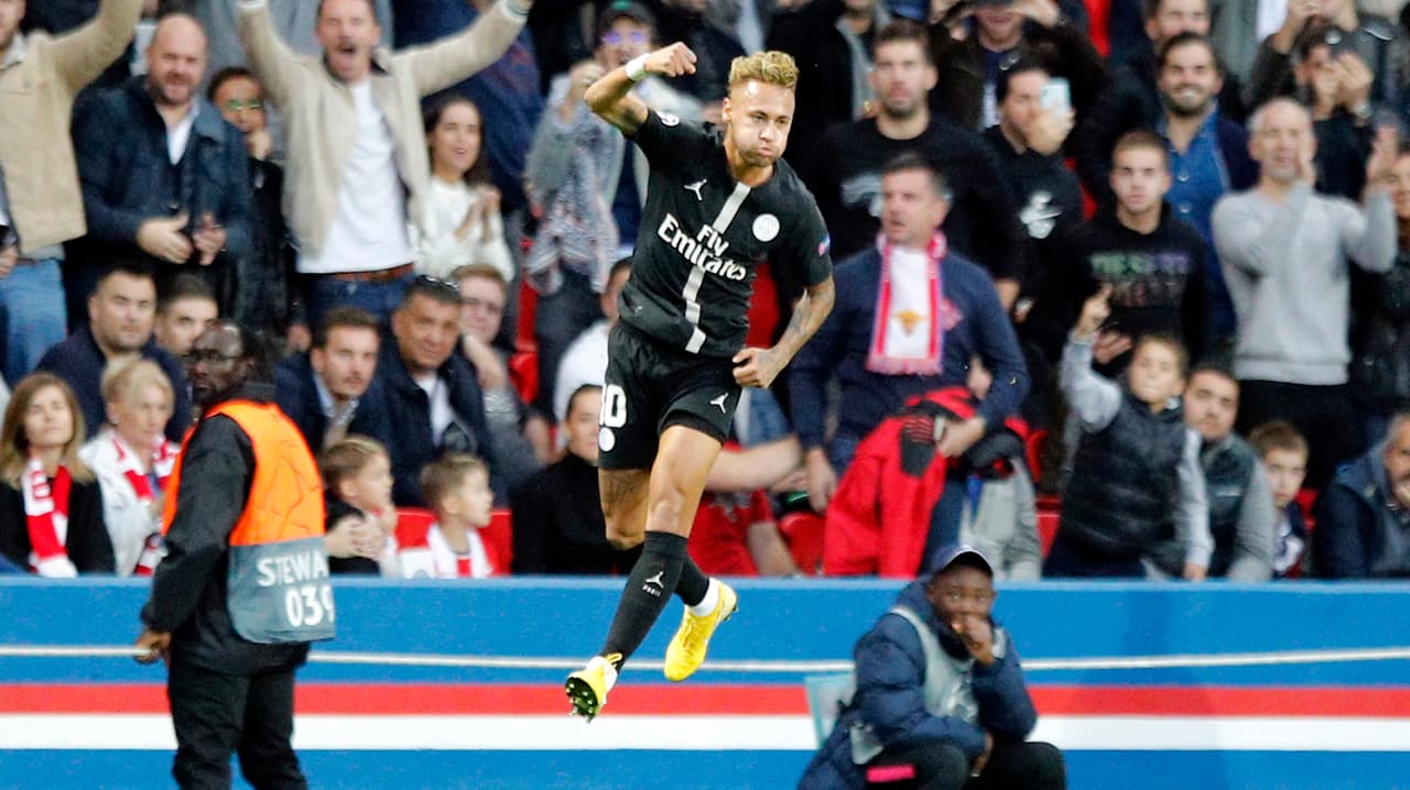 Alegría gigante para Neymar que en Francia ha recibido fuertes críticas y que en este juego fue elogiado por los presentes.