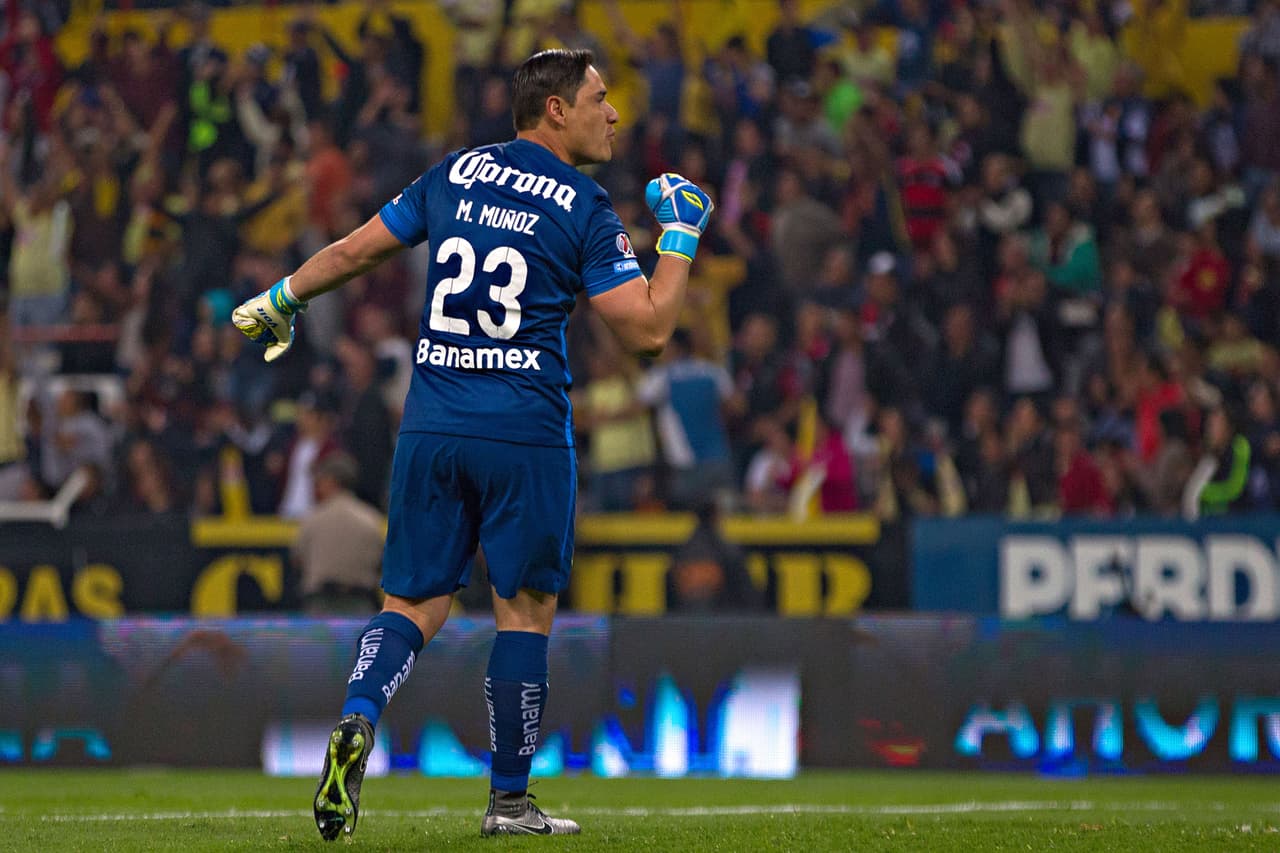 PORTERO - Moisés Muñóz, América.- El mejor arquero en el Univision Deportes Fantasy hasta el momento ha sido el del equipo de Coapa con 29 puntos, su valor hasta el momento es de $7.6 millones.