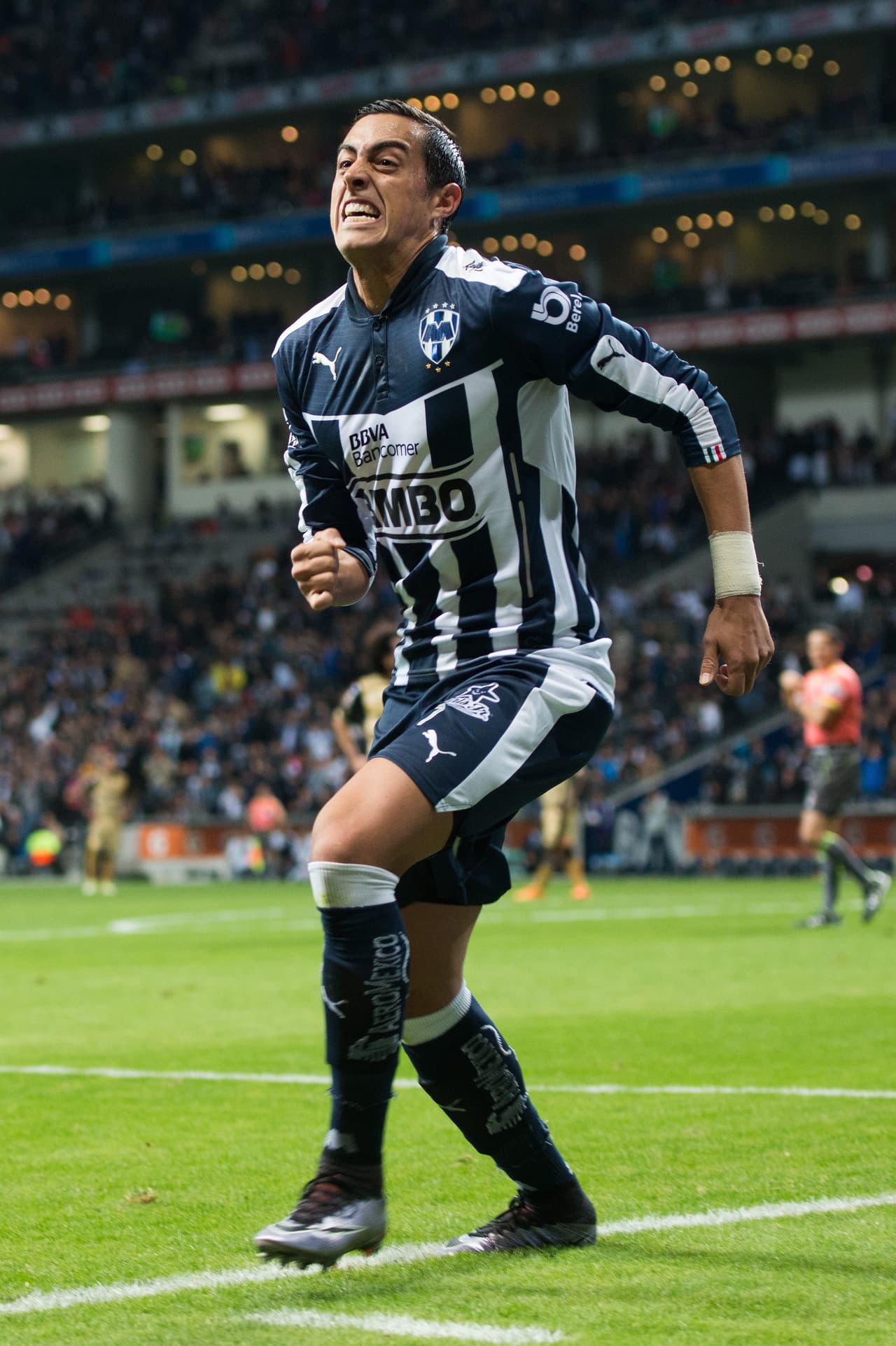 Rogelio Funes Mori, Monterrey.- El delantero argentino cuenta con los mismos puntos que André Gignac, ambos ocupan la segunda posición como mejor jugador en el Clausura 2016, suma 54 puntos en lo que va del torneo y su valor en el UD Fantasy es de $11.4 millones.