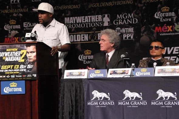 Muchos agradecimiento y la promesa de un buen espectáculo de parte de Mayweather.