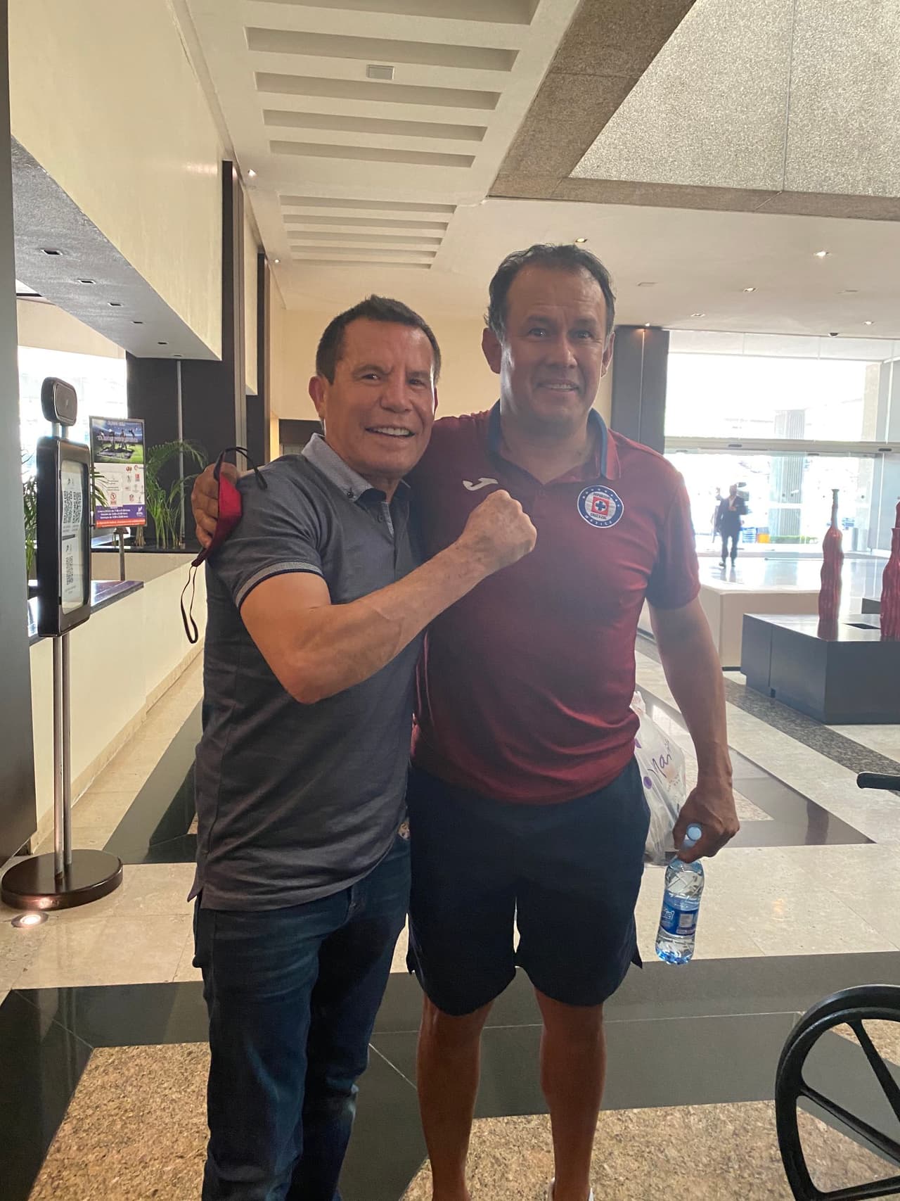 Julio César Chávez le dice a Juan Reynoso que Cruz Azul será campeón