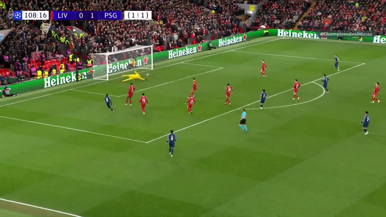 ¡TIRO ATAJADO! disparo por Ousmane Dembélé.