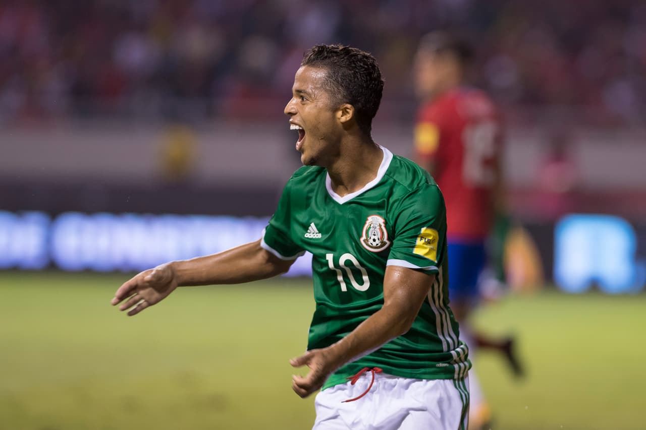 Giovani dos Santos es jugador de Los Angeles Galaxy y a sus 28 años es uno de los fijos en el 'Tri', tras casi una década desde su debut no solo profesional sino con la selección.