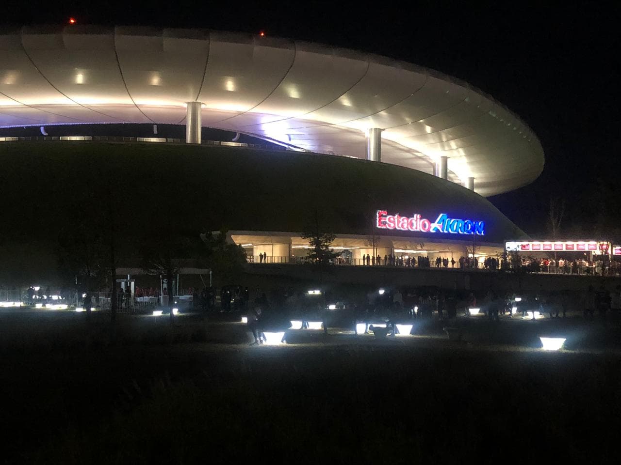El Estadio Akron de Guadalajara recibió el duelo de mayor expectativa del sábado en la 
<a href="https://www.univision.com/deportes/futbol/liga-mx/*">Liga MX</a>.