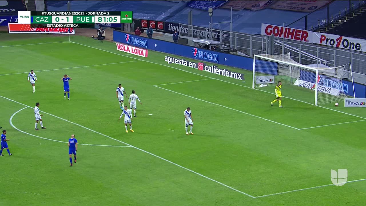 ¡TIRO ATAJADO! disparo por Daniel Alvarez.