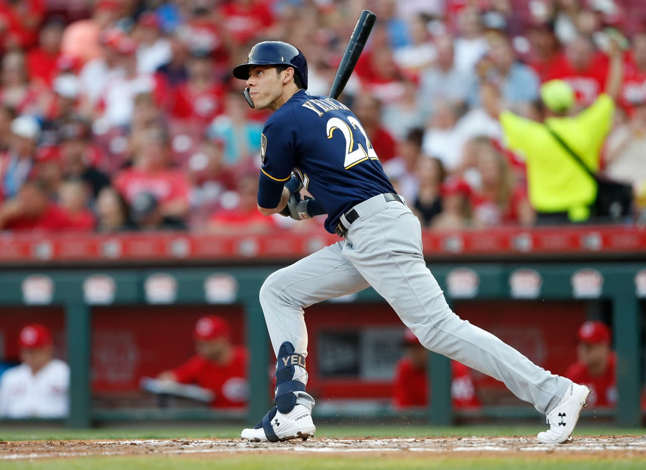 Representando a los 
<b>Milwaukee Brewers</b> está el outfielder 
<b>Christian Yelich</b> quien en 2019 suma 31 jonrones, es el líder de MLB en esta área, acumula 126 de por vida y su palo de vuelta entera más largo en 2019 es de 462 pies. Sus probabilidades de ganarlo son de 4-1.