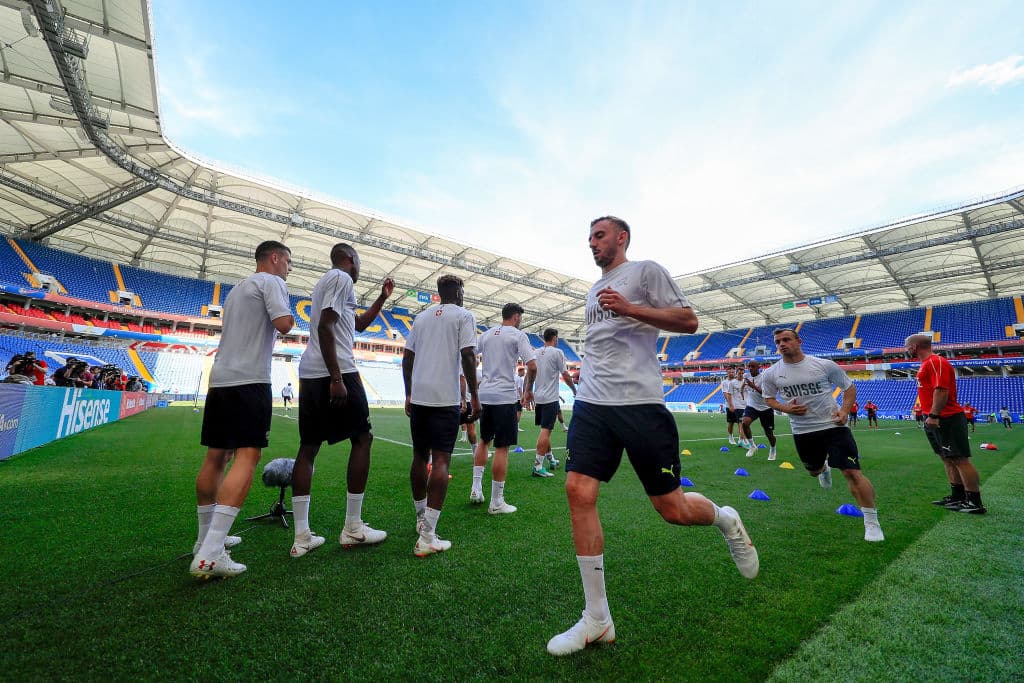 En tres de las últimas cuatro participaciones para los suizos, se ha conseguido la meta de clasfificarse a la siguiente fase del torneo, los rivales de grupo le ponen un reto extra esta vez.