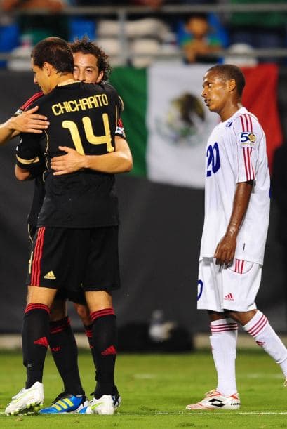 México goleó 5 - 0 a Cuba, en un partido rodeado de polémica y tristeza por el doping de los cinco jugadores mexicanos.