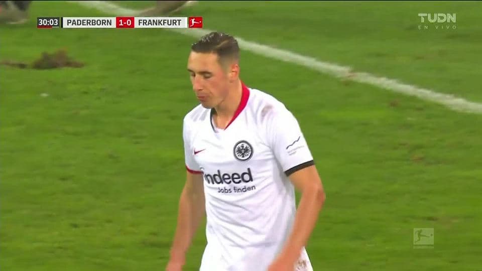 Tiro desviado de Dominik Kohr