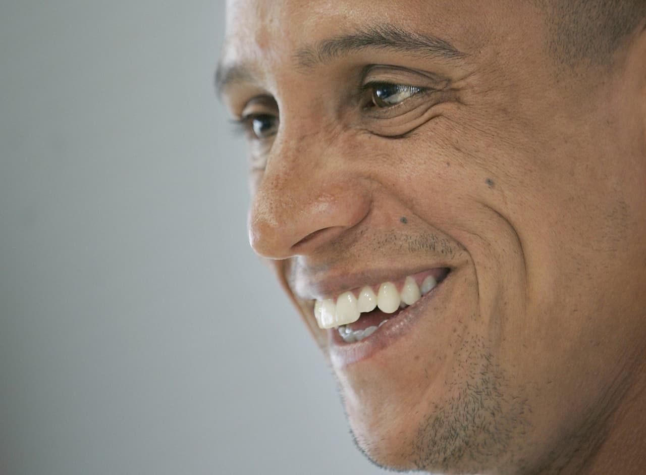 Su retirada oficial fue el 9 de marzo de 2012, aunque en 2015 jugó tres partidos oficiales en el futbol de la India. Robert Carlos da Silva siempre será recordado como el jugador de la zurda increíble.