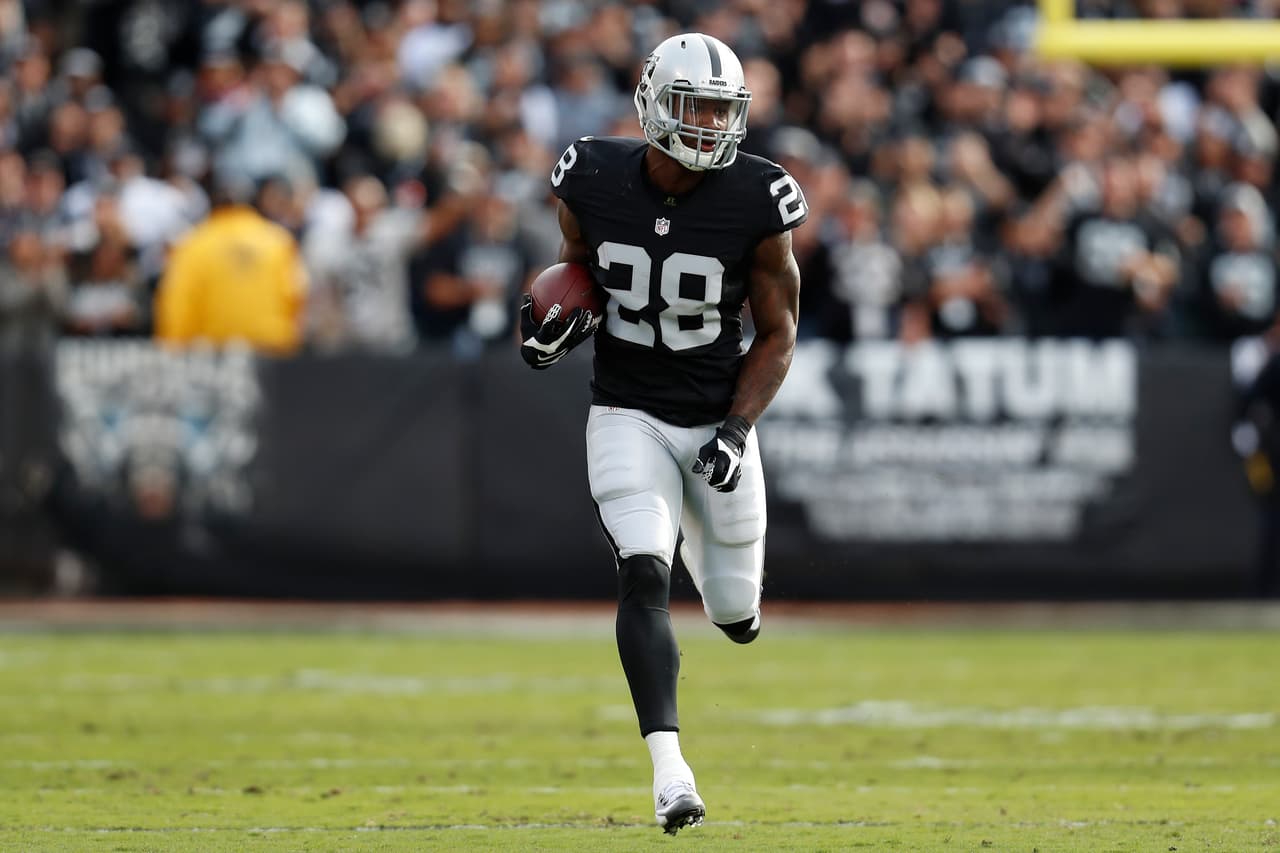 <b>46 RB - LATAVIUS MURRAY</b>
<br>Una versión más joven de LeGarrette Blount, Murray es un corredor eficaz de la energía del comienzo-abajo lo más mejor posible guardado en las líneas laterales durante situaciones pasajeras obvias.