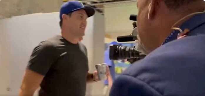 Fanático que capturó el cuadrangular 62 de Judge fue escoltado 