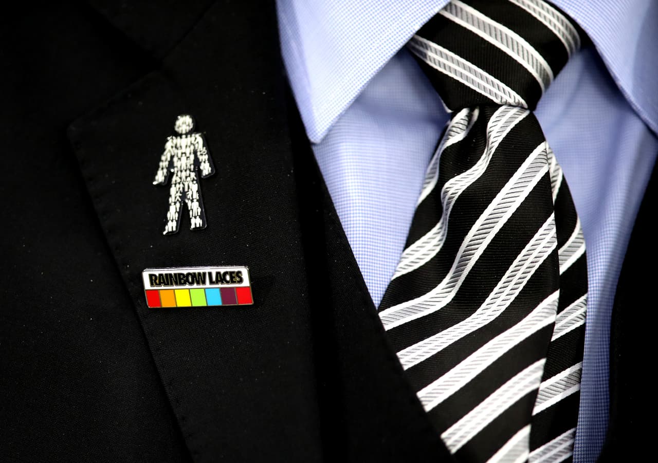 Hasta el 5 de diciembre los equipos y los estadios estarán teñidos por estos colores.