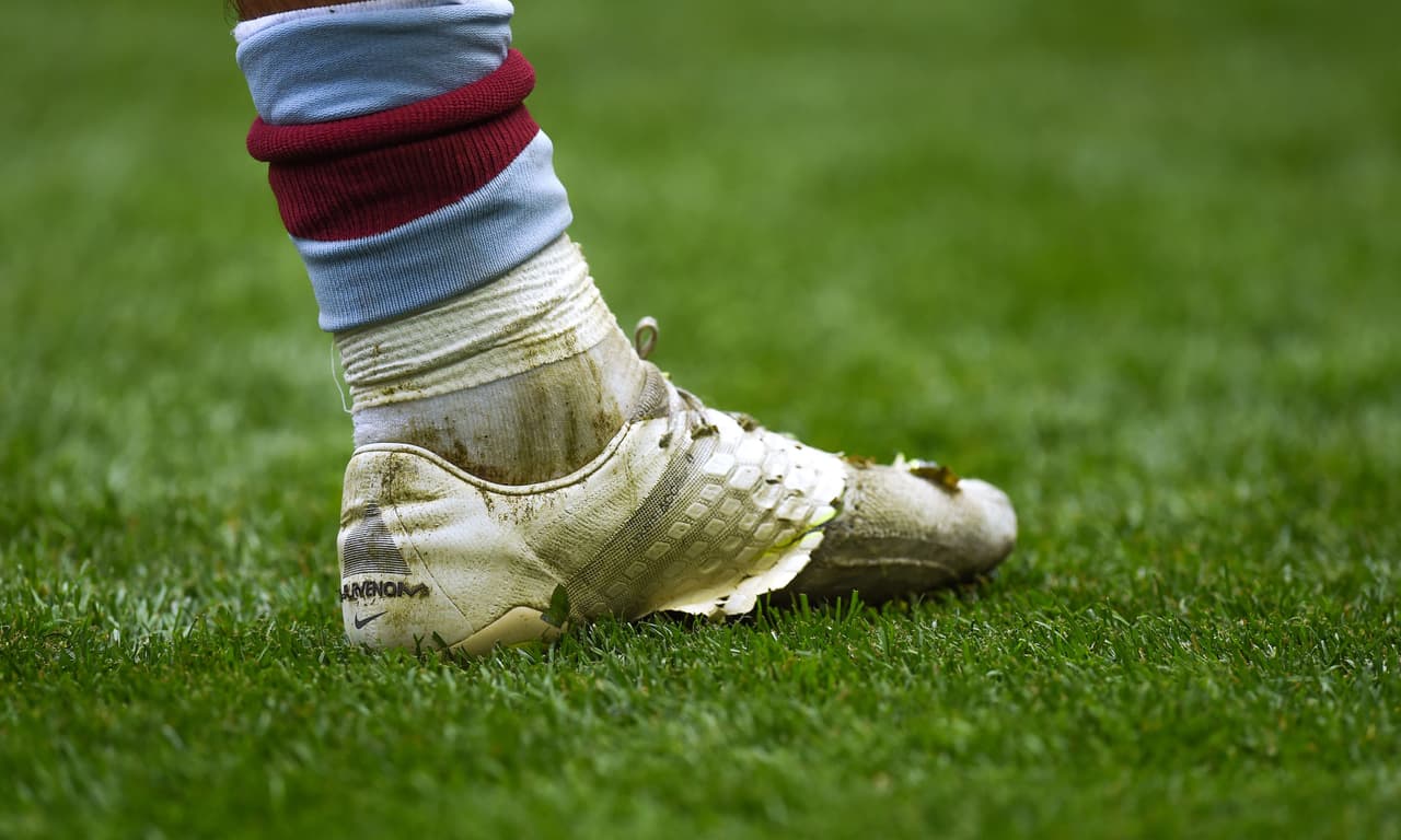 Y añadió:
<b>"pensé que estas eran mis botas de la suerte, así que tuve que guardarlas".</b>