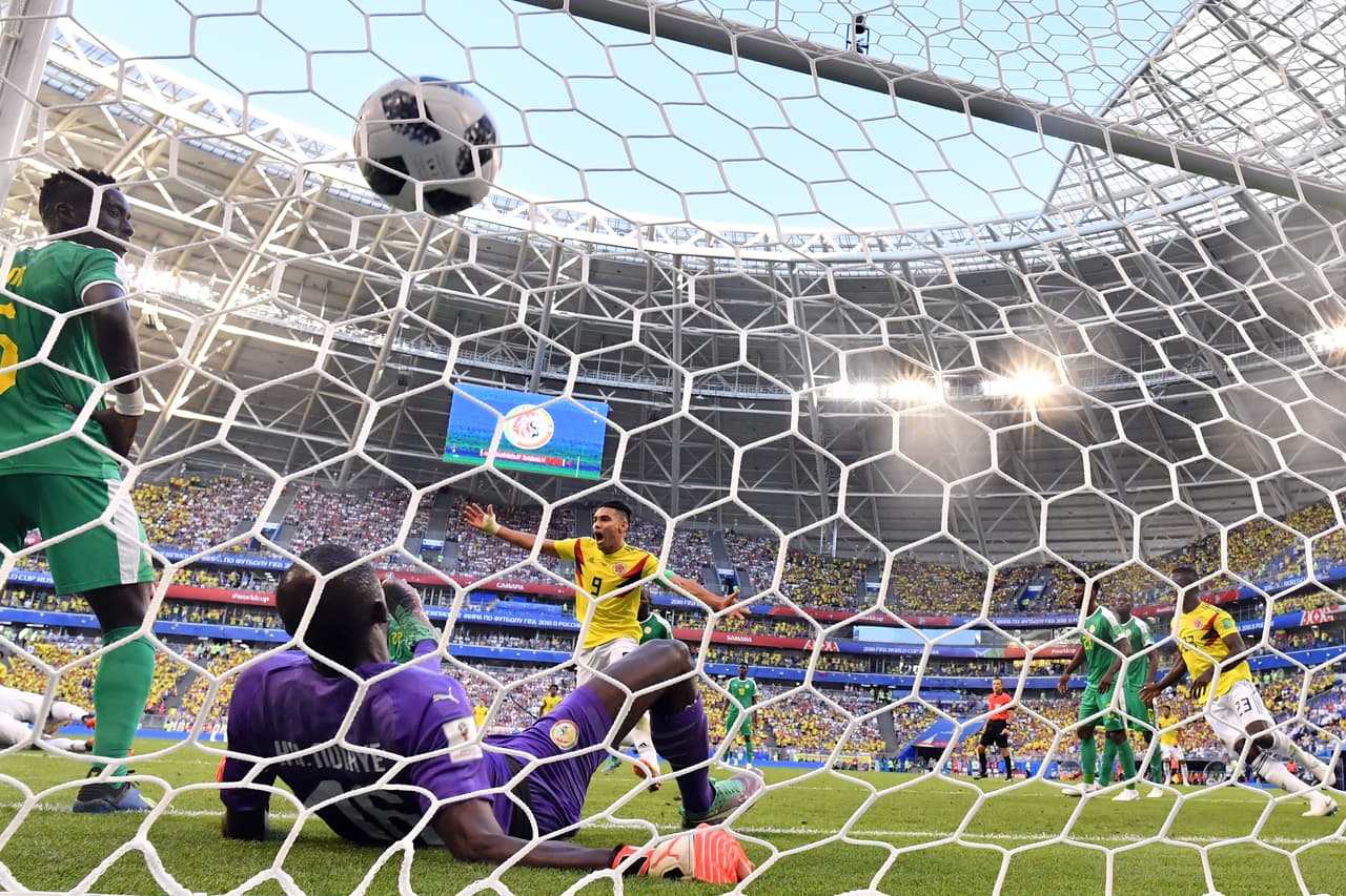 Un cabezazo de Yerry Mina, que se convirtió en el mejor jugador de Colombia en la Copa, le dio el triunfo a los 'Cafeteros' al minuto 74.