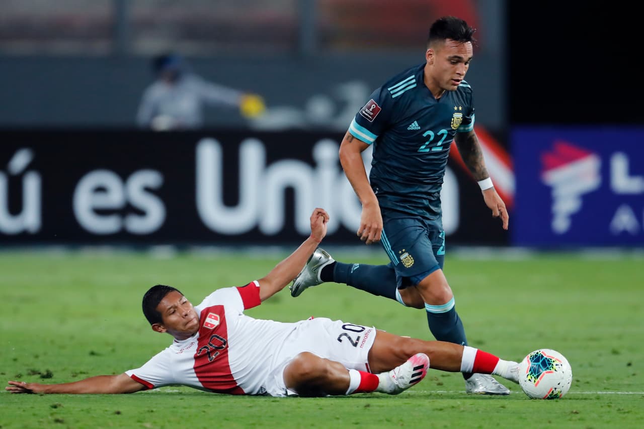 Con goles de Nicolás González y Lautaro Martínes, Argentina se impone en su visita a Perú.