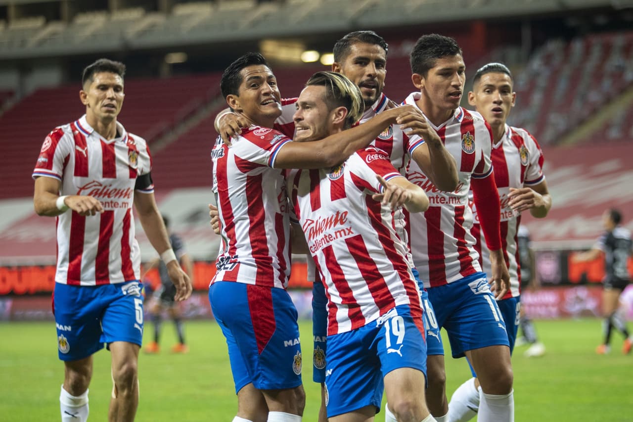 Chivas va 'completo' ante América y repetirá alineación