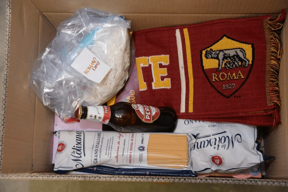 La Roma realizó una rebaja salarial entre sus jugadores para poder llevar a cabo este tipo de apoyos.